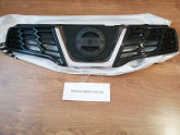 Решітка радіатора Nissan Qashqai 2010-2014