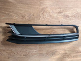 Решітка бампера права Volkswagen Passat B7 2011-2014 Європа
