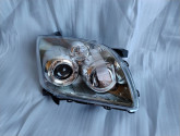 Фара права передня Toyota Avensis T25 2006-2008 (8113005240)
