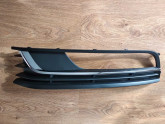 Решітка бампера ліва Volkswagen Passat B7 2011-2014 Європа