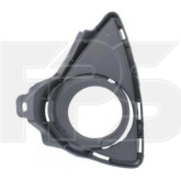 Решітка в бампер права Toyota Auris E180 2012-2015