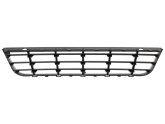 Решітка в бампер середня Volkswagen Passat B6 2005-2010