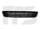 Решітка в передній бампер середня Volkswagen Polo 2009-2015 седан