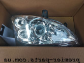 Фара права передня Mercedes Vito 639 2010-2014 ксенон (A6398202461)